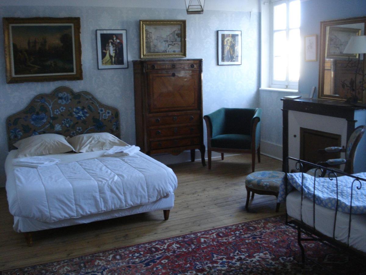 Le Chevalier D'Eon Bed & Breakfast Tonnerre Bagian luar foto