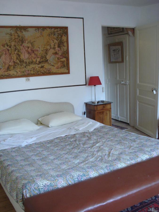 Le Chevalier D'Eon Bed & Breakfast Tonnerre Bagian luar foto
