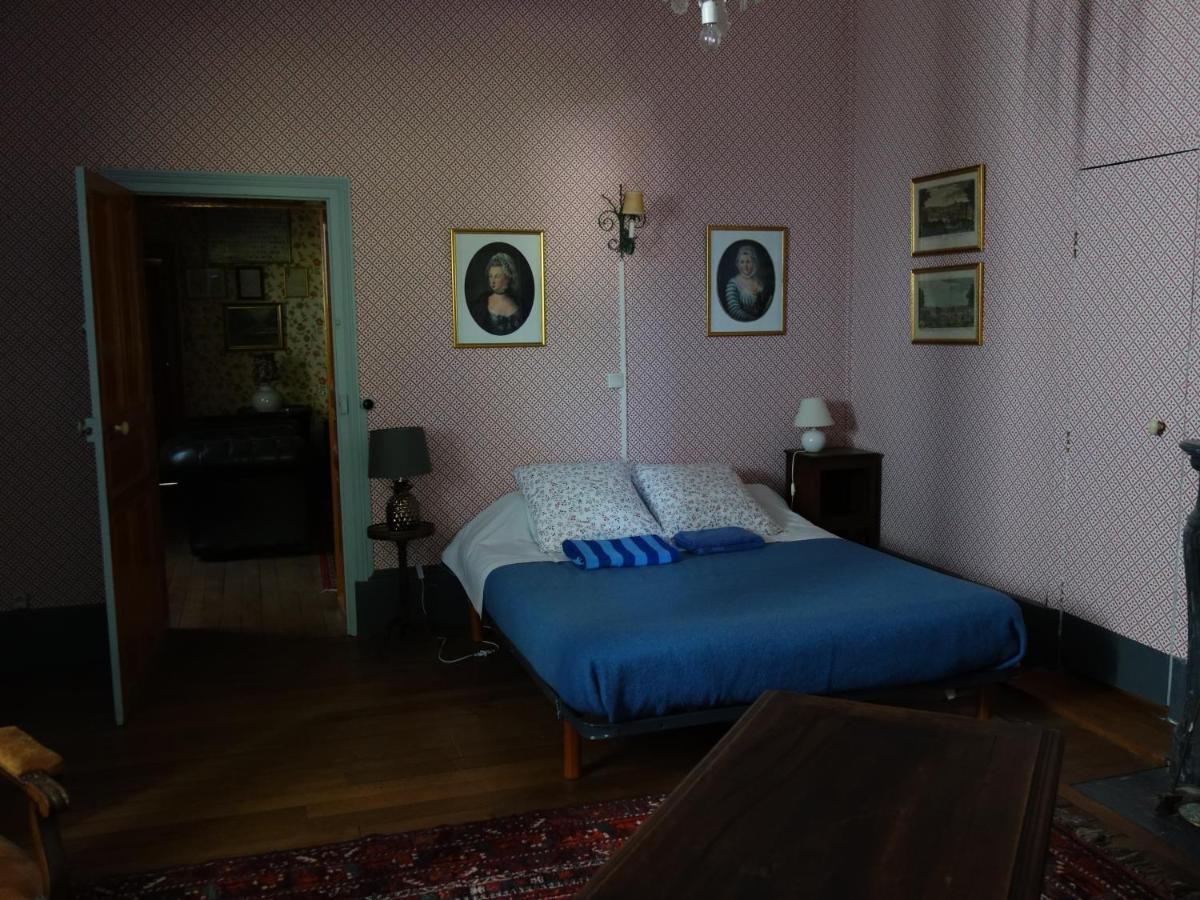 Le Chevalier D'Eon Bed & Breakfast Tonnerre Bagian luar foto