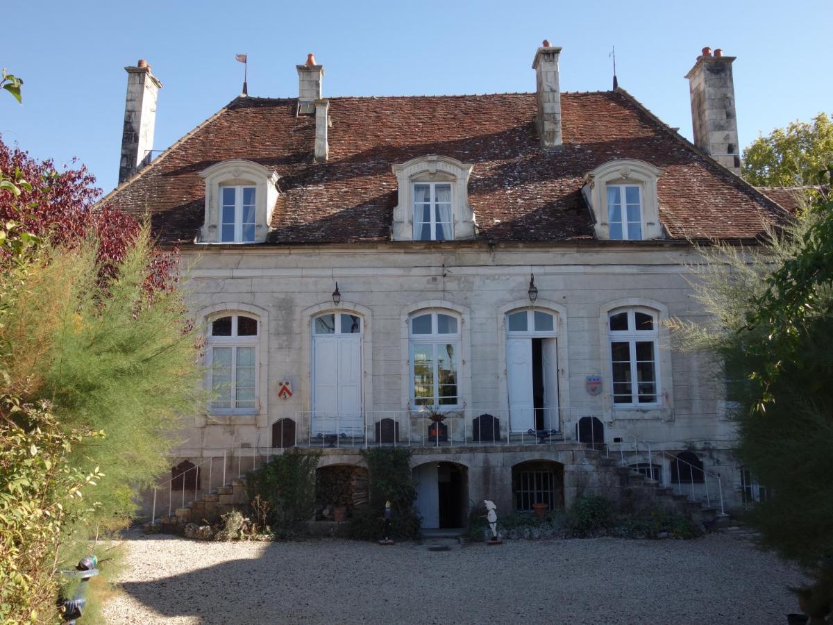 Le Chevalier D'Eon Bed & Breakfast Tonnerre Bagian luar foto